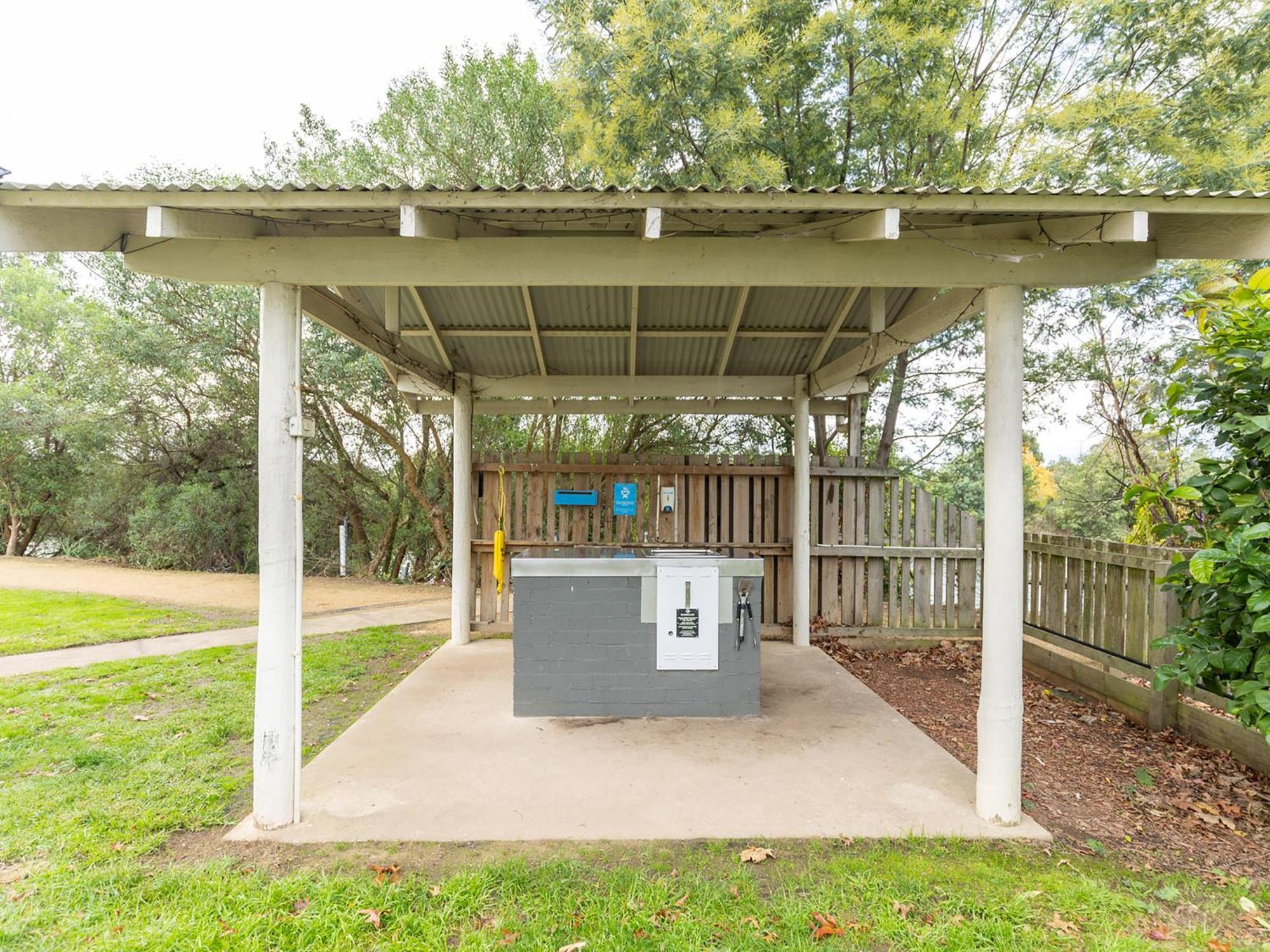 Nrma Bairnsdale Riverside Holiday Park Eksteriør billede